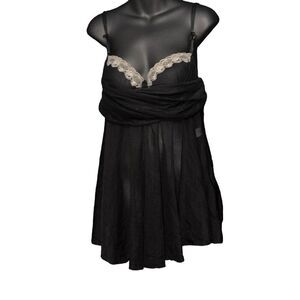 RARE Beautiful VINTAGE Linea Donatella Chemise Black lace Trim SILKY Lingerie Se